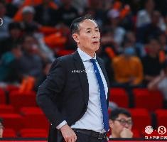 麦穗丰：北京毫无变化的进攻令人费解 广厦连续2次技术性击倒对手