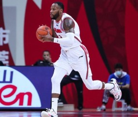 拒绝退役！广东三冠功勋外援渴望重返CBA，上赛季曾狂砍36+11+11