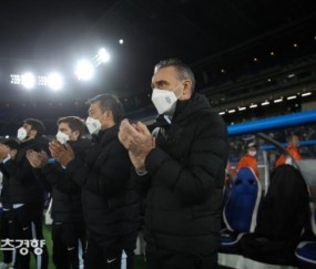 pp电子APP-韩国0比3惨败日本韩媒痛斥本托 重用朴志洙遭批判