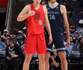 媒体人：杨瀚森和埃迪有差距 这很正常&amp;不用大惊小怪